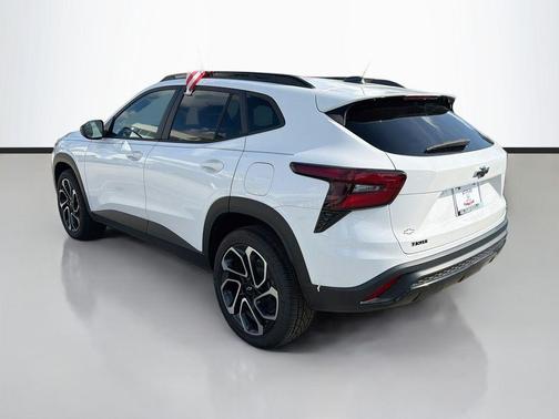 Summit White 2024 Chevrolet Trax FWD 2RS