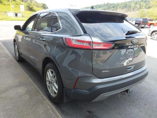 Gray 2022 Ford Edge SEL
