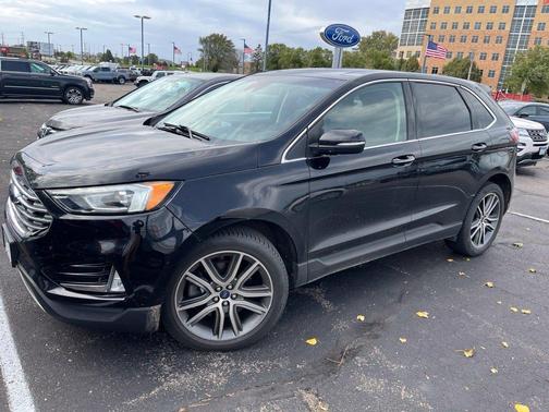 Agate Black Metallic 2019 Ford Edge Titanium