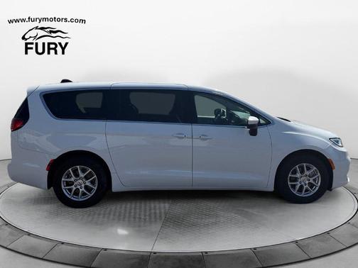 Bright White Clearcoat 2023 Chrysler Pacifica Touring-L