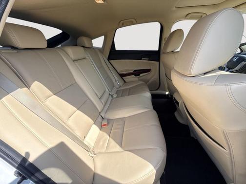 White Diamond Pearl 2012 Honda Crosstour EX-L
