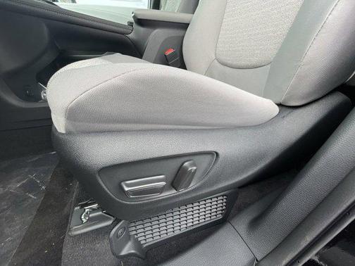 2025 Toyota Sienna LE