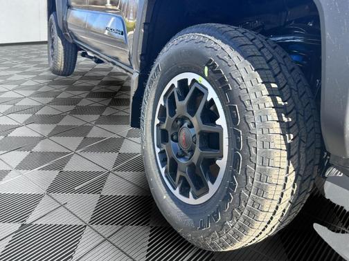 2026 Toyota Tacoma Hybrid TRD Off Road