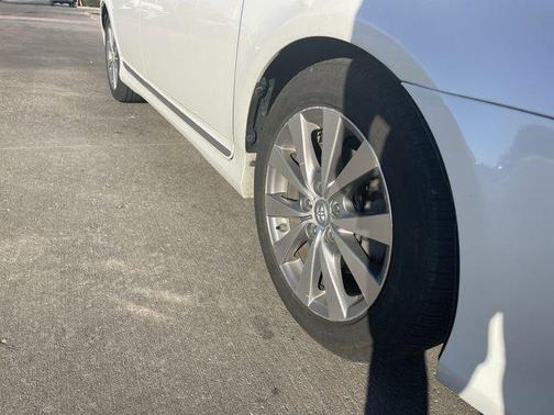 2011 Toyota Avalon Limited