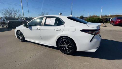 2021 Toyota Camry SE