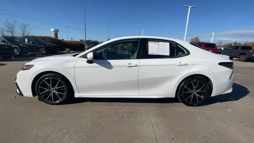 2021 Toyota Camry SE