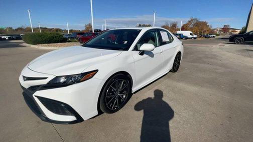 2021 Toyota Camry SE