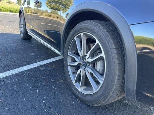 2016 Volvo V60 Cross Country T5 Platinum