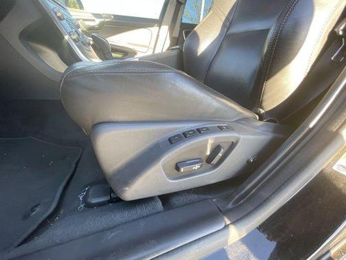 2016 Volvo V60 Cross Country T5 Platinum