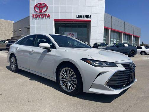 2022 Toyota Avalon Hybrid Limited
