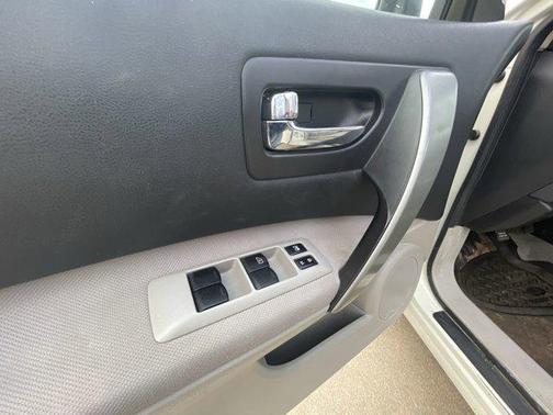 2010 Nissan Rogue SL