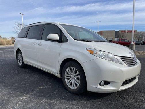 2015 Toyota Sienna XLE