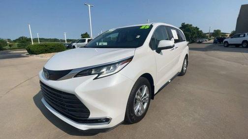 2025 Toyota Sienna Limited