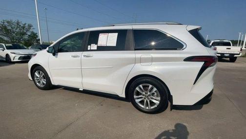2025 Toyota Sienna Limited