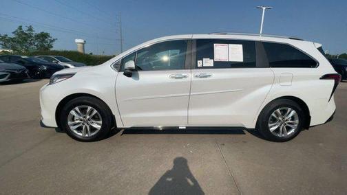 2025 Toyota Sienna Limited 7-Passenger
