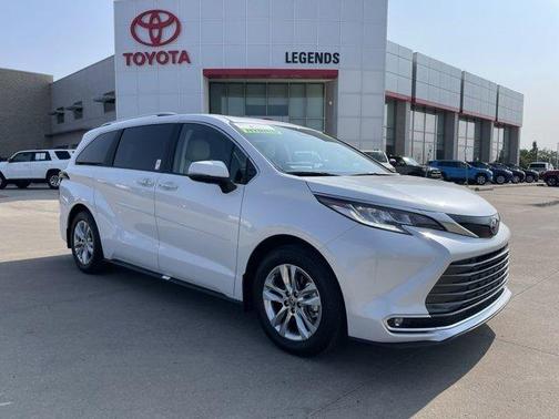 2025 Toyota Sienna Limited