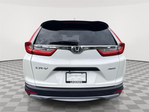 White Diamond Pearl 2018 Honda CR-V LX
