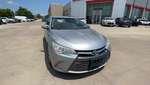 2016 Toyota Camry Hybrid XLE