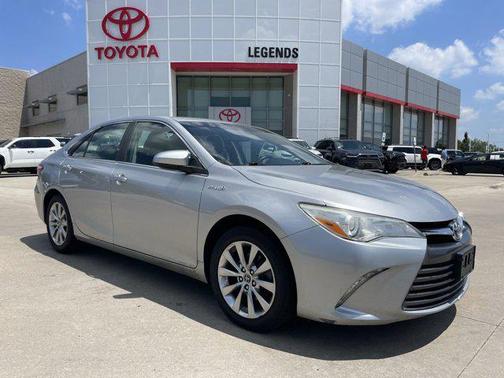 2016 Toyota Camry Hybrid XLE