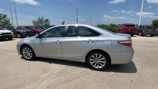 2016 Toyota Camry Hybrid XLE