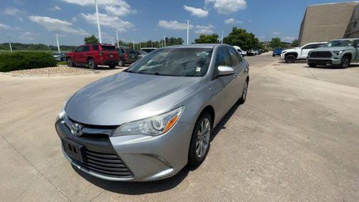 2016 Toyota Camry Hybrid XLE
