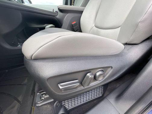 2025 Toyota Sienna XLE 7 Passenger
