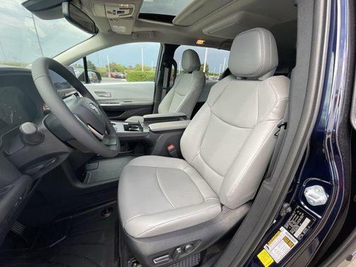 2025 Toyota Sienna XLE 7 Passenger