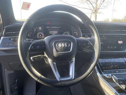 2023 Audi Q7 45 Premium Plus