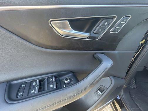 2023 Audi Q7 45 Premium Plus