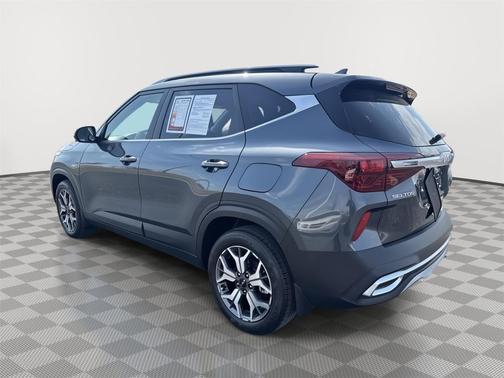 Gravity Gray 2023 Kia Seltos EX