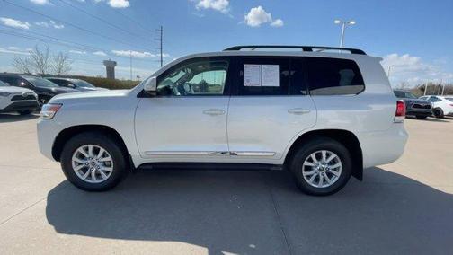 2020 Toyota Land Cruiser Base