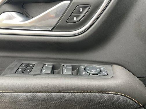 2024 GMC Yukon 4WD AT4