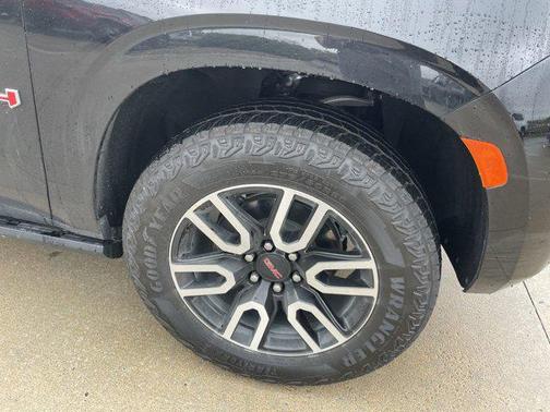2024 GMC Yukon 4WD AT4