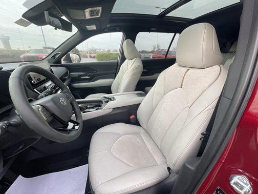 2026 Toyota Grand Highlander Hybrid Platinum MAX