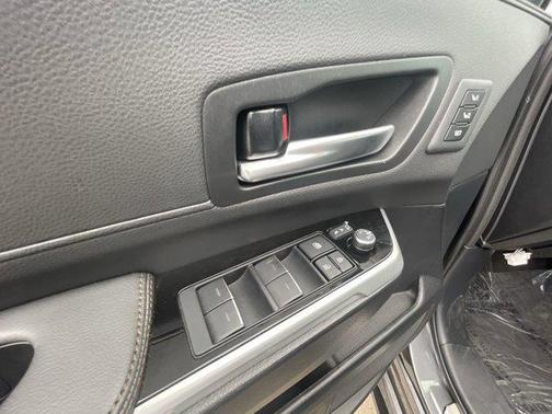 2025 Toyota Sienna Platinum 7 Passenger
