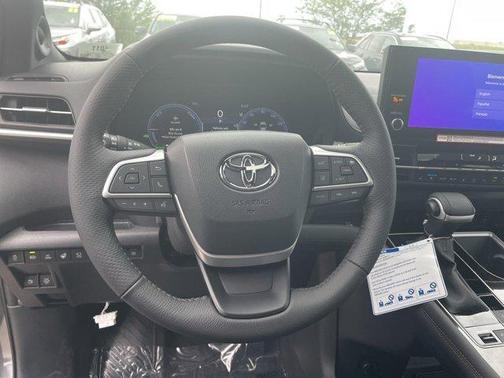 2025 Toyota Sienna Platinum 7 Passenger
