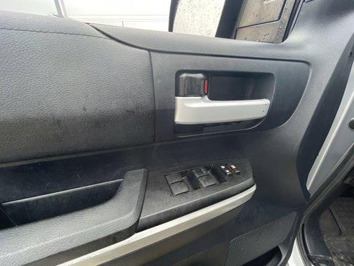 2016 Toyota Tundra SR5