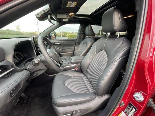 2025 Toyota Highlander XSE