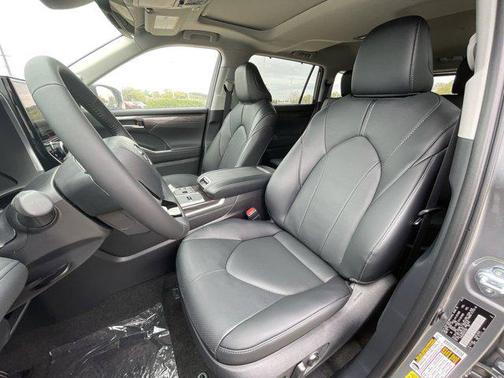 2025 Toyota Highlander Limited