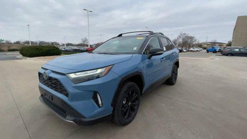 2025 Toyota RAV4 Hybrid SE