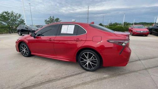 2022 Toyota Camry SE