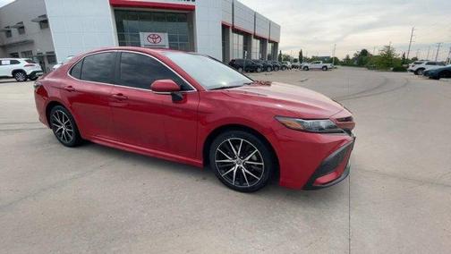 2022 Toyota Camry SE