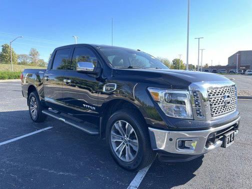 2017 Nissan Titan SL