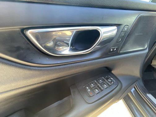 2019 Volvo S60 T6 Momentum