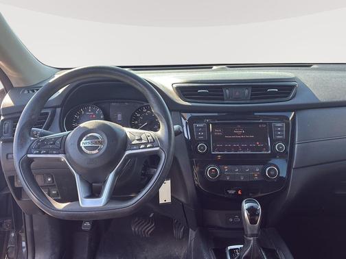 Magnetic Black Pearl 2020 Nissan Rogue S