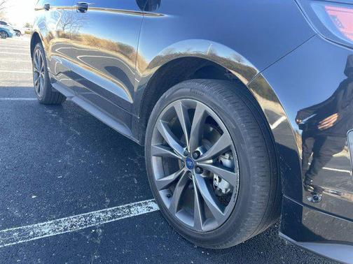 2018 Ford Edge Sport