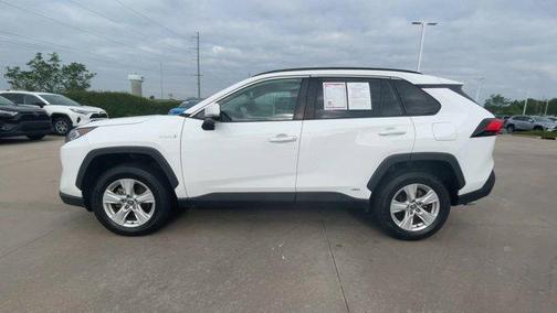 2021 Toyota RAV4 Hybrid XLE