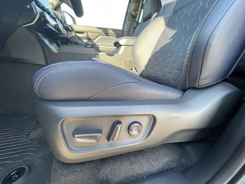 2025 Toyota 4Runner Hybrid Platinum