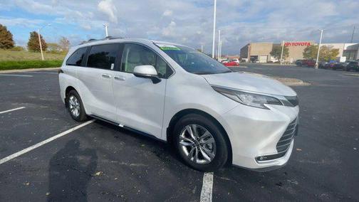 2025 Toyota Sienna Limited