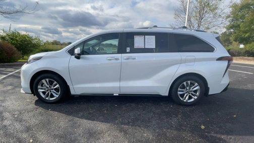 2025 Toyota Sienna Limited